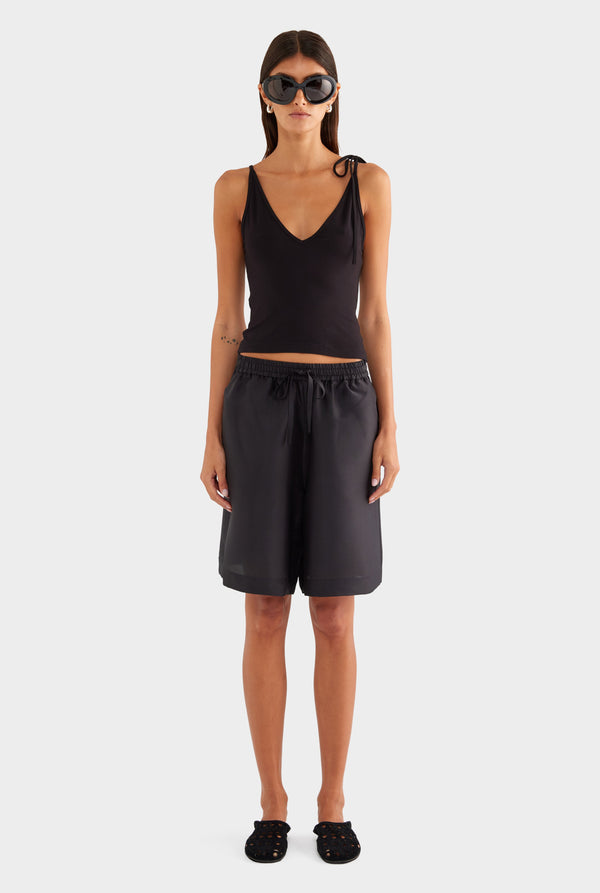 Silk Slub Bermuda Short - Black