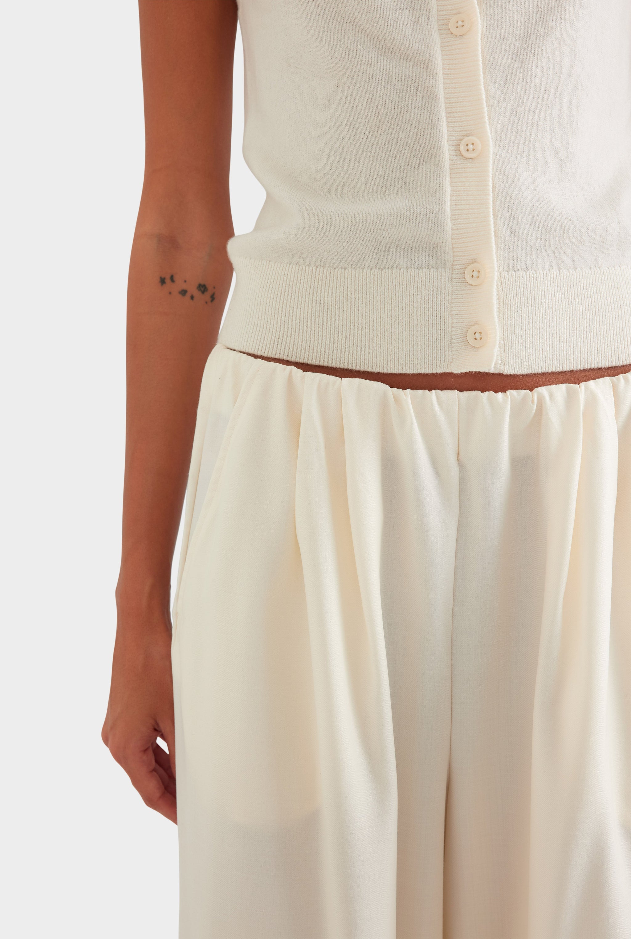 Relaxed Wool Wide Leg Trouser - Cream