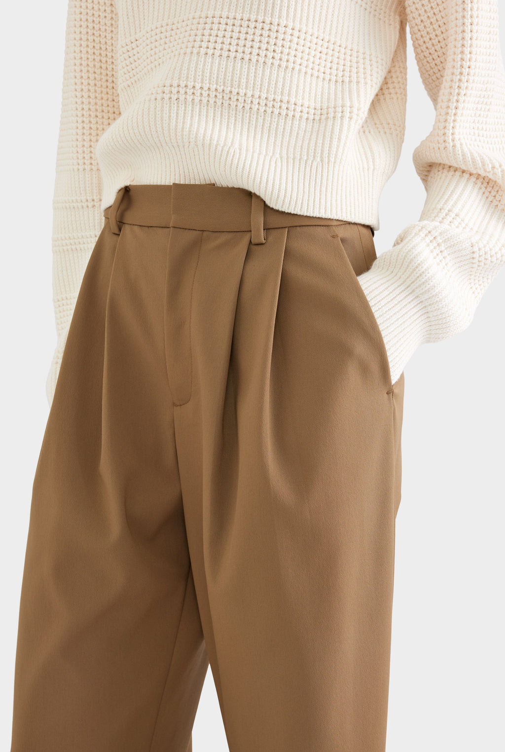 Wool Twill Tapered Pleat Trouser - Olive