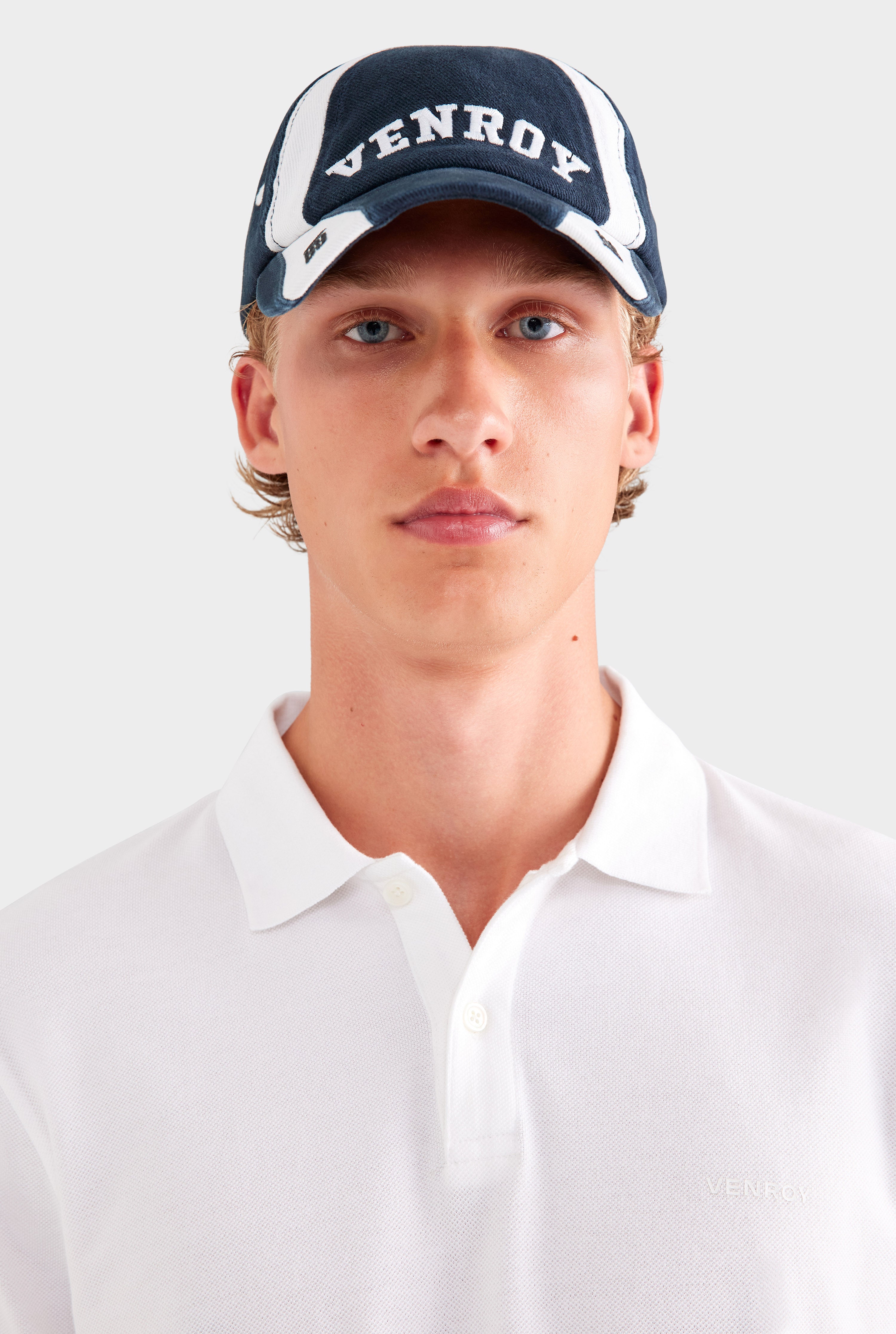 Venroy Panelled Twill Cap - Washed Black