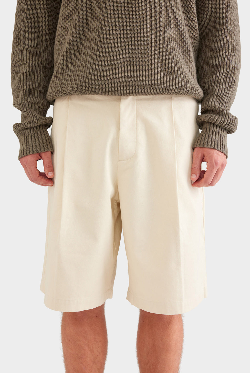 Cotton Canvas Pleated Bermuda Short - Cream