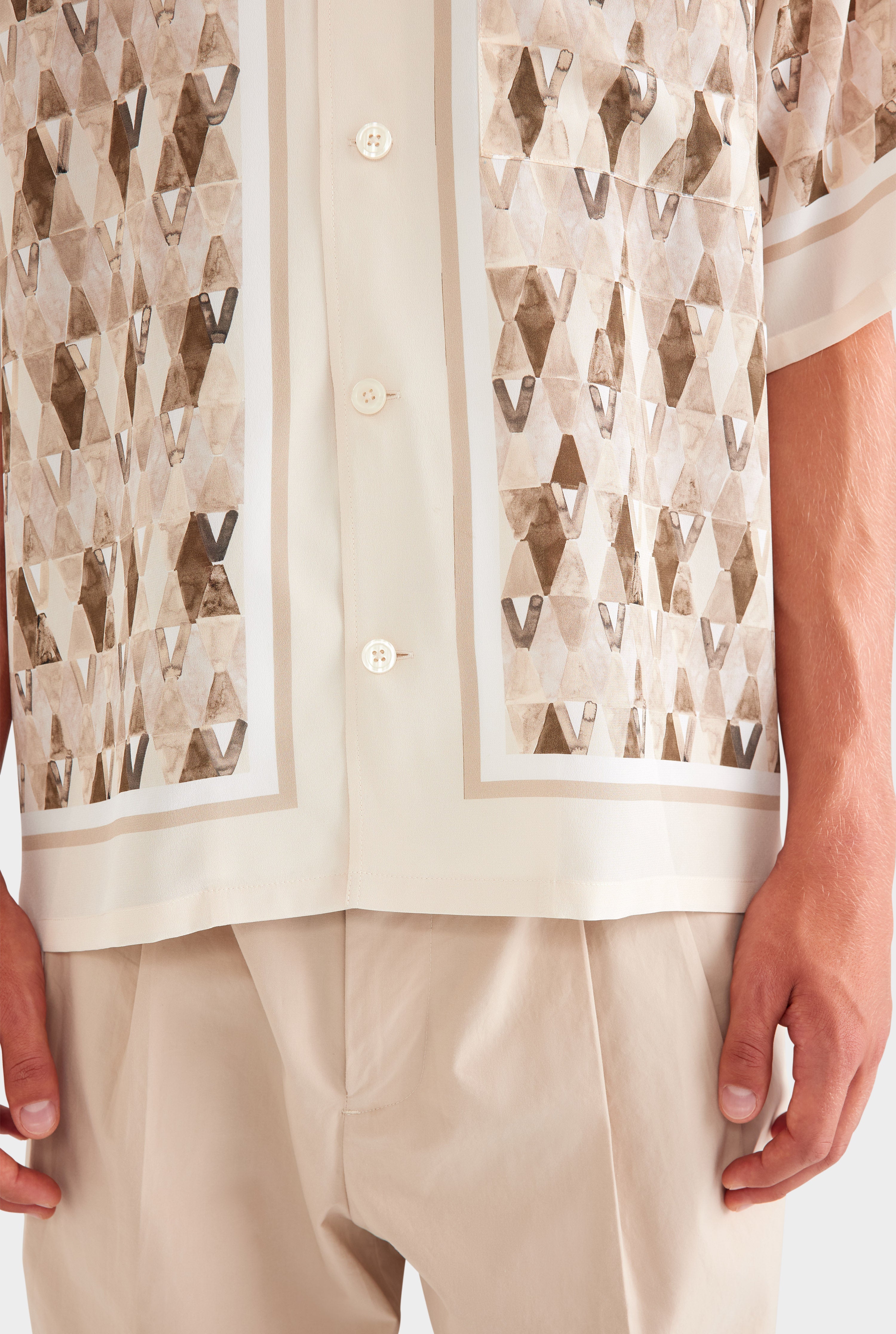 Oversized Silk Short Sleeve Shirt - Beige Painted V Monogram