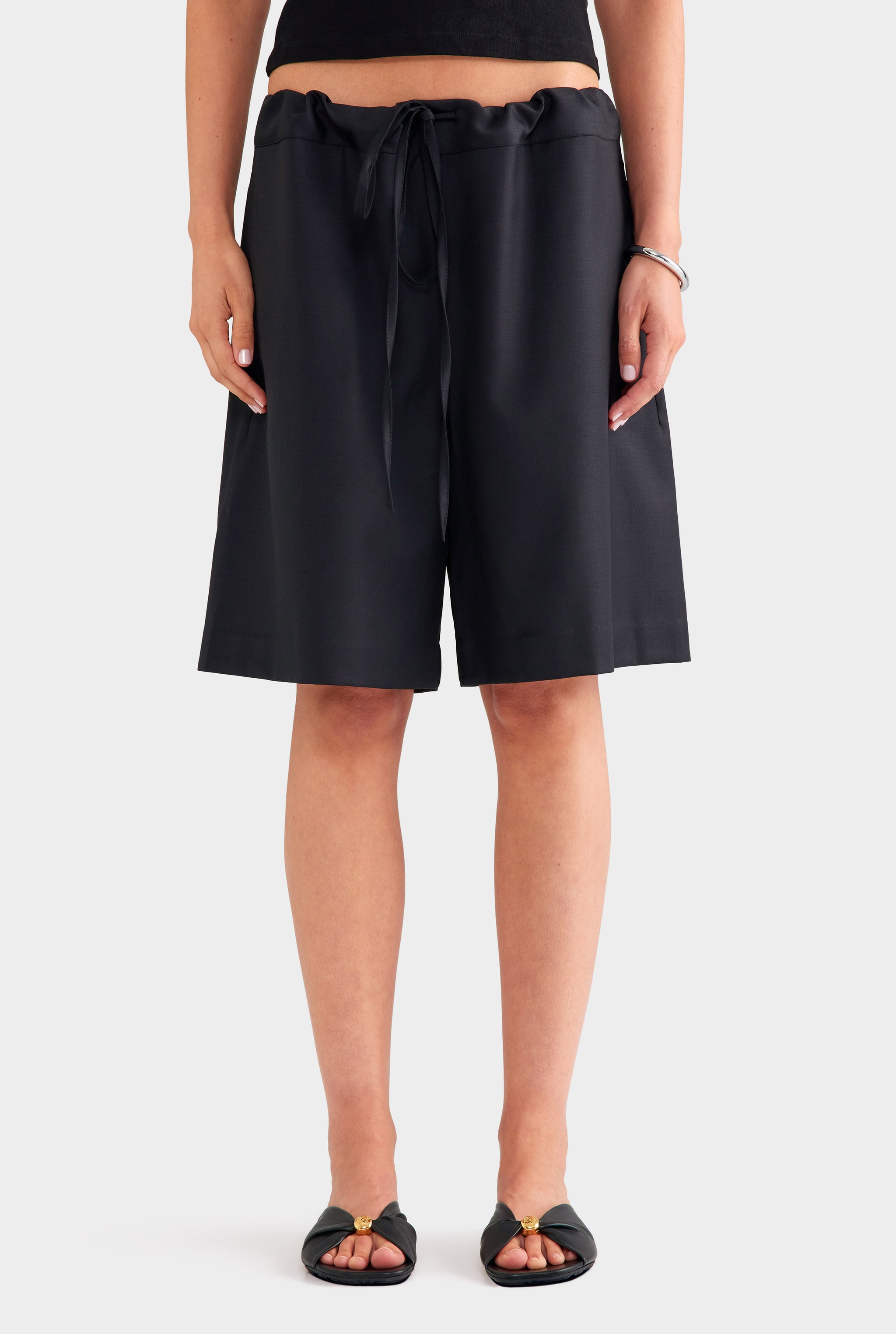 Drawstring Wool Bermuda Short - Black