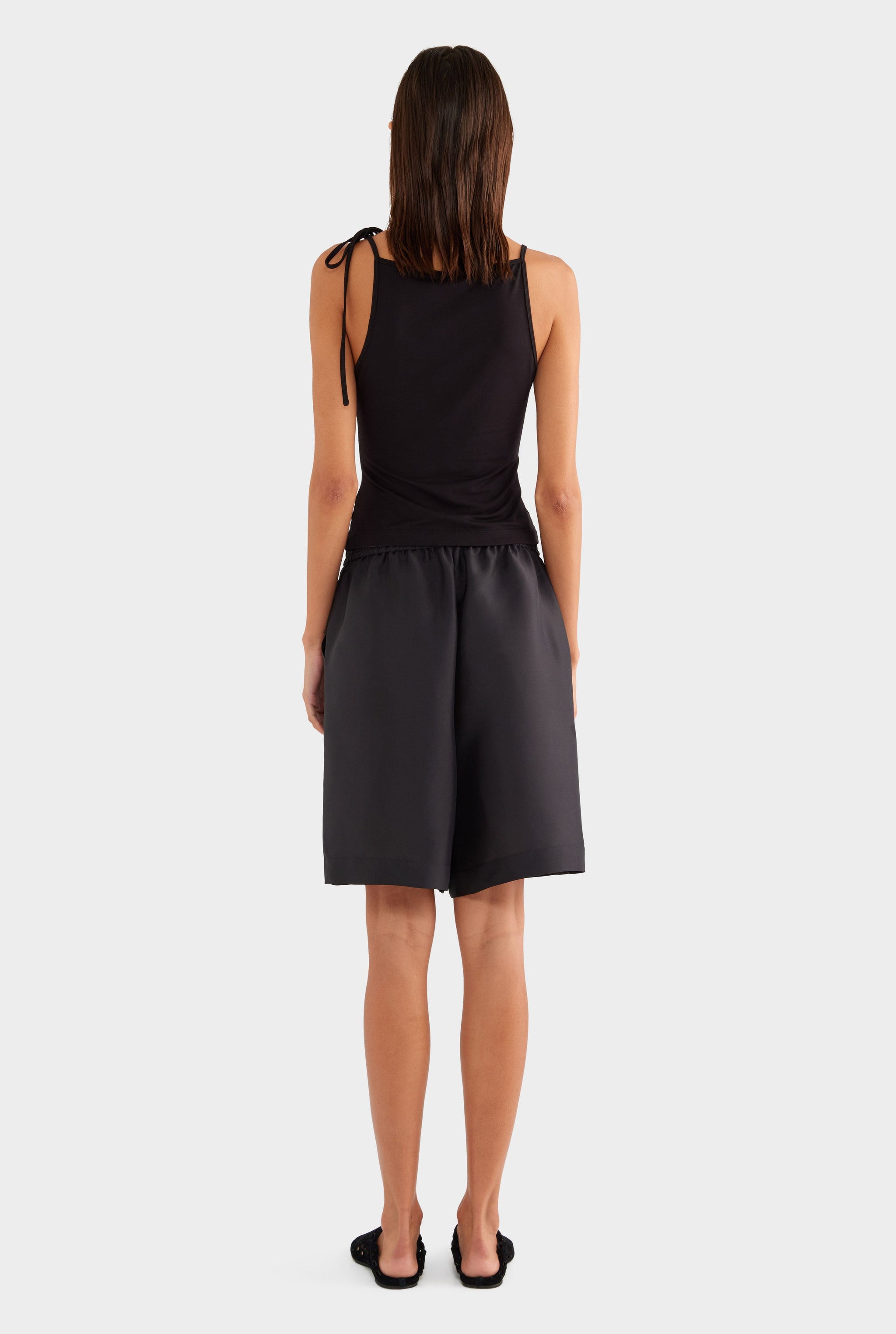 Silk Slub Bermuda Short - Black