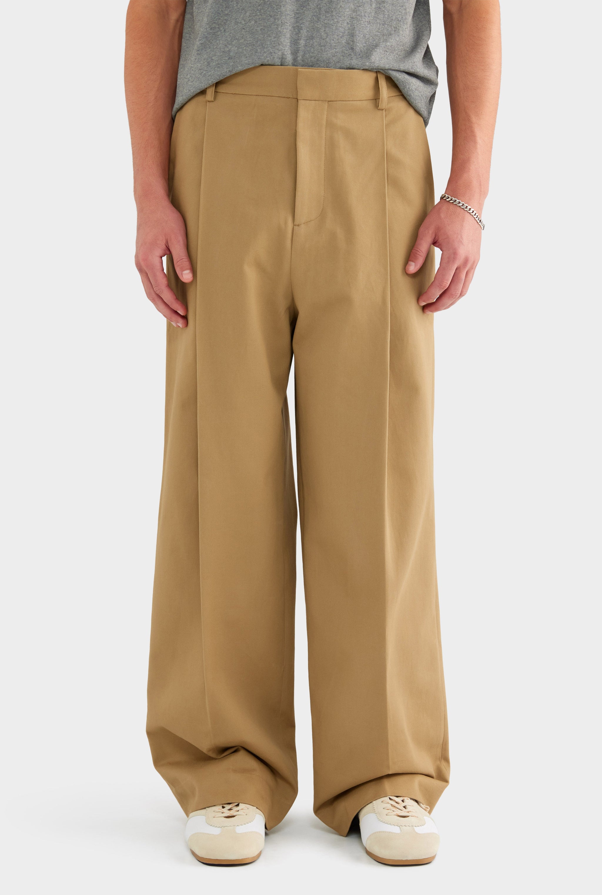 Relaxed Pleated Cotton Twill Trouser - Khaki
