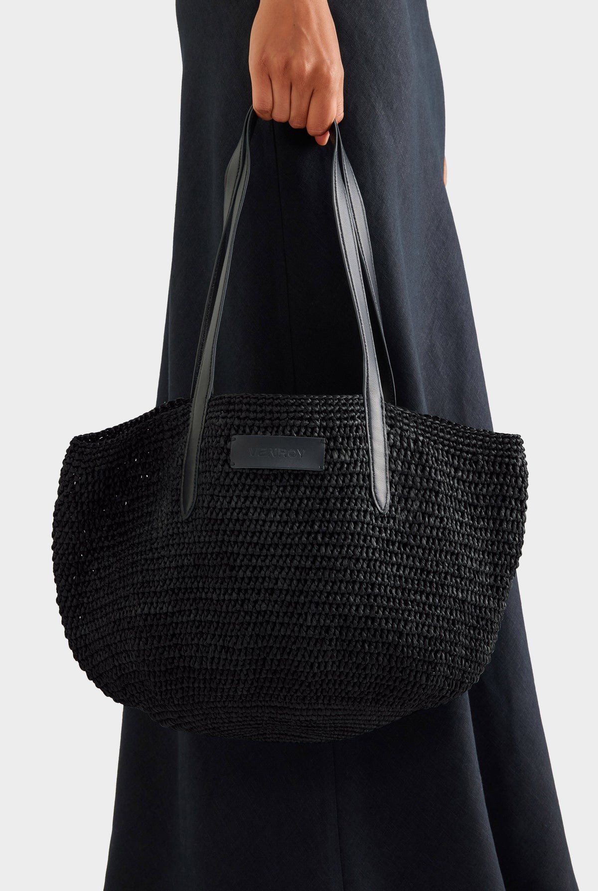 Small Raffia Tote - Black/Black [[AU_MEDIA:gid://shopify/MediaImage/27963388461143]]