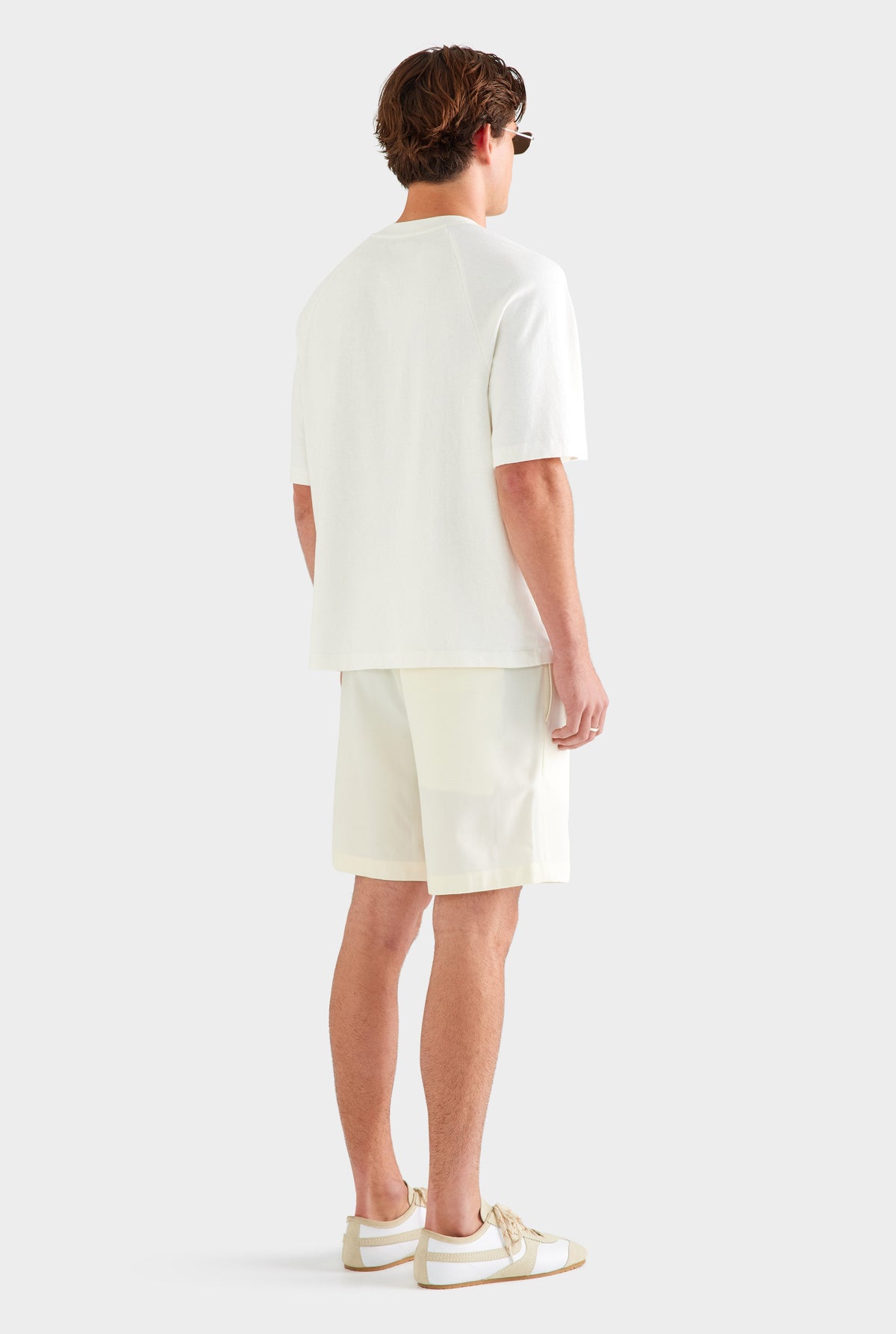 Oversized Raglan T Shirt - White [[AU_MEDIA:gid://shopify/MediaImage/27759698837591]]