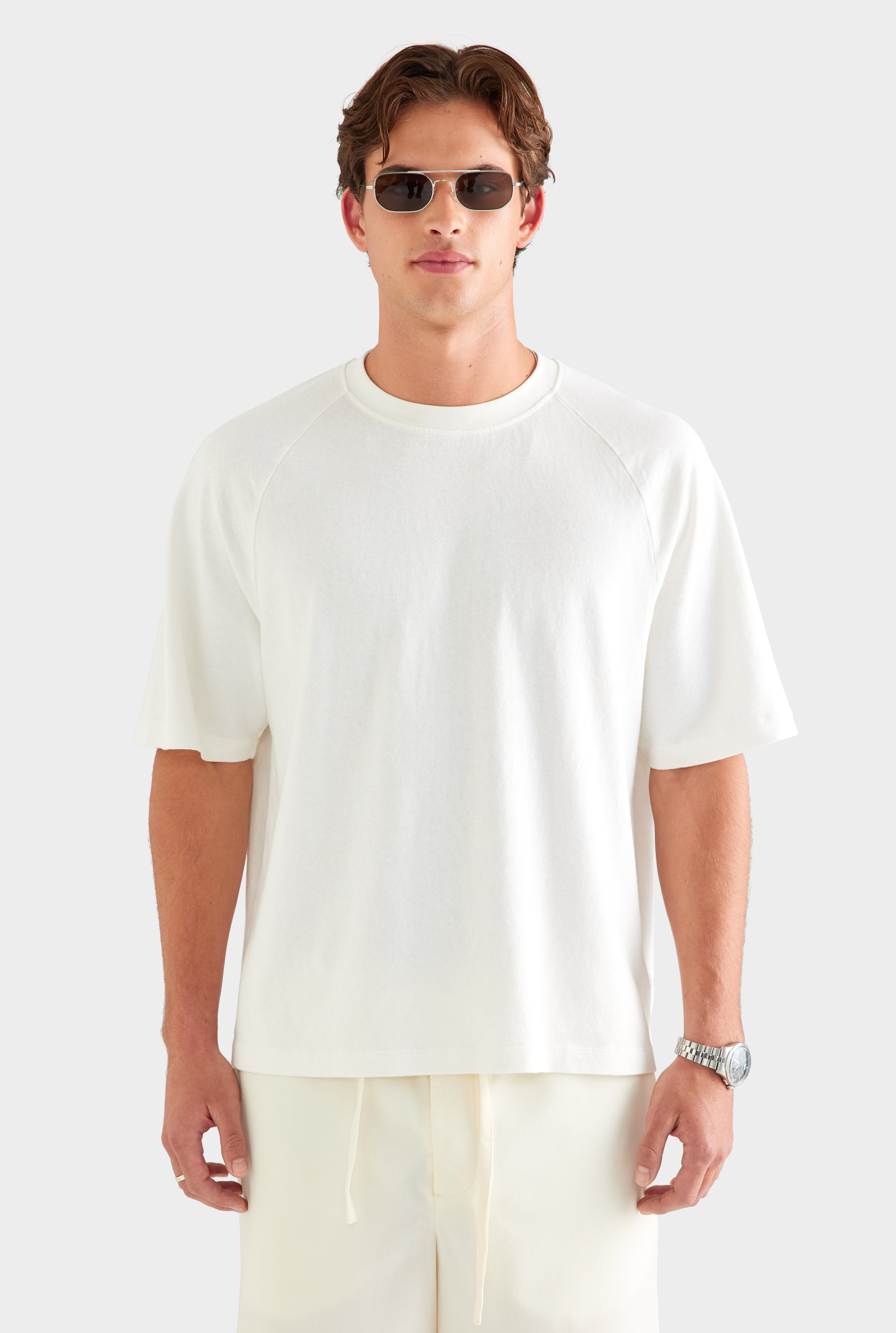 Oversized Raglan T Shirt - White [[AU_MEDIA:gid://shopify/MediaImage/27759699558487]]