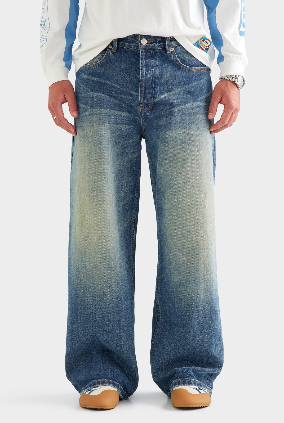 Baggy Denim Jean - Super Vintage Blue [[AU_MEDIA:gid://shopify/MediaImage/27759822405719]]