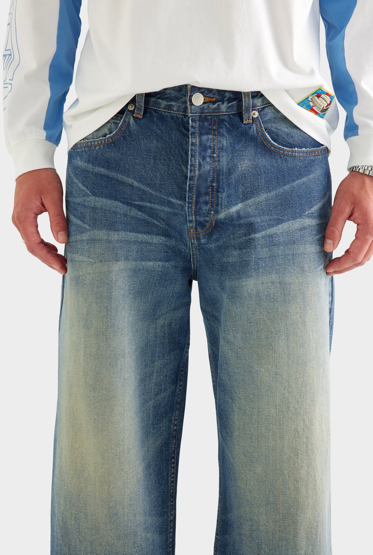 Baggy Denim Jean - Super Vintage Blue [[AU_MEDIA:gid://shopify/MediaImage/27759824339031]]