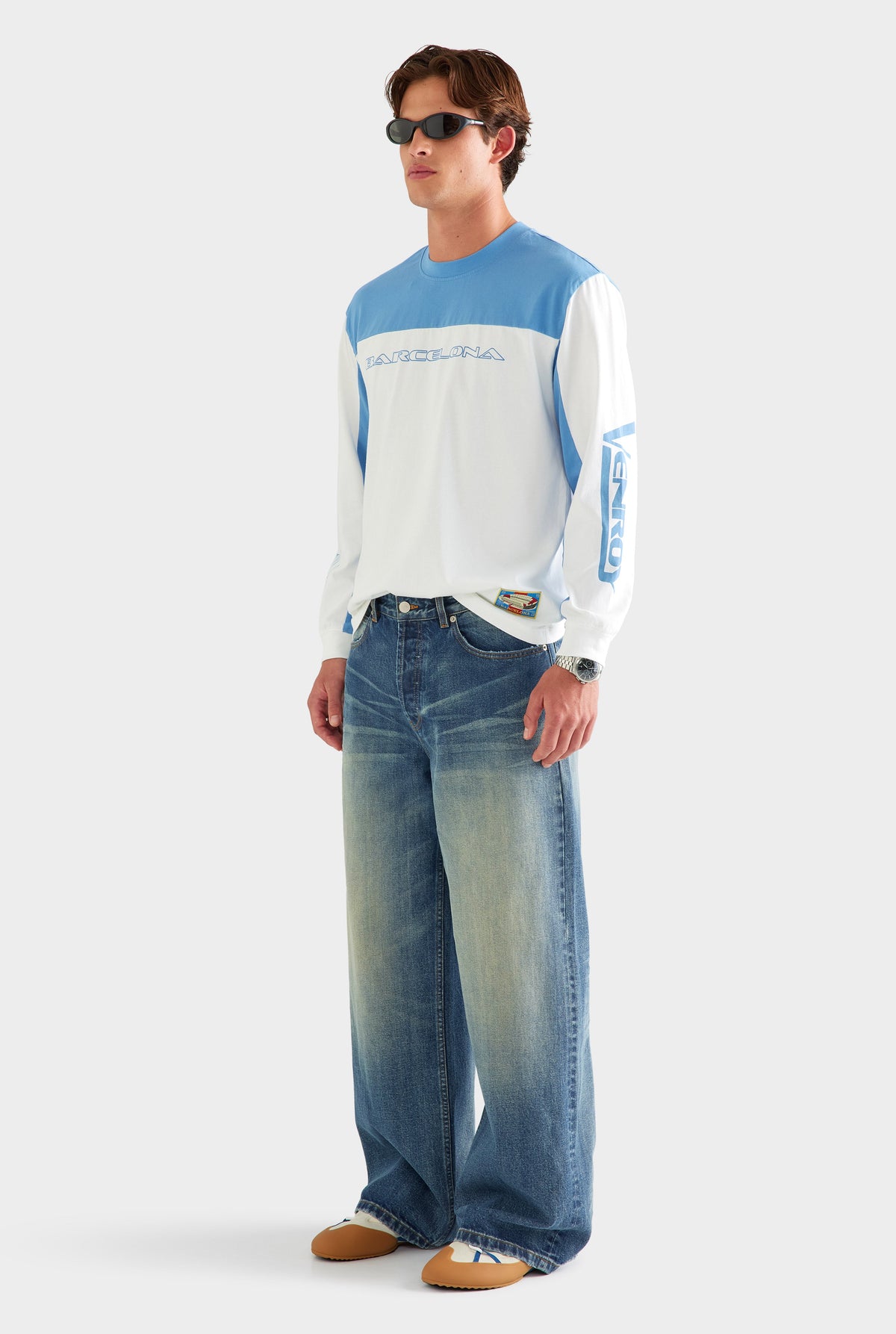 Baggy Denim Jean - Super Vintage Blue [[AU_MEDIA:gid://shopify/MediaImage/27759821881431]]