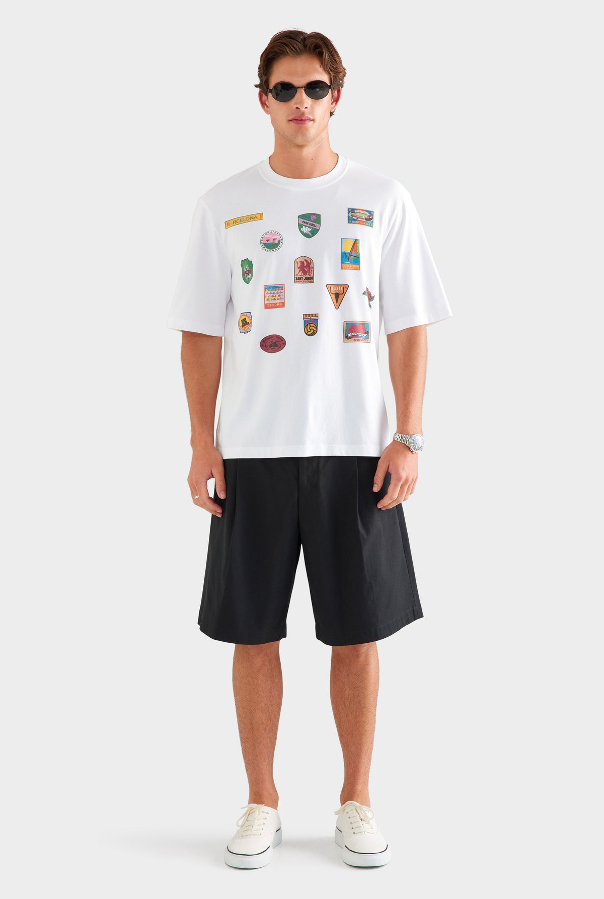 Oversized T-Shirt - White/Travel Stickers [[AU_MEDIA:gid://shopify/MediaImage/27955553239127]]