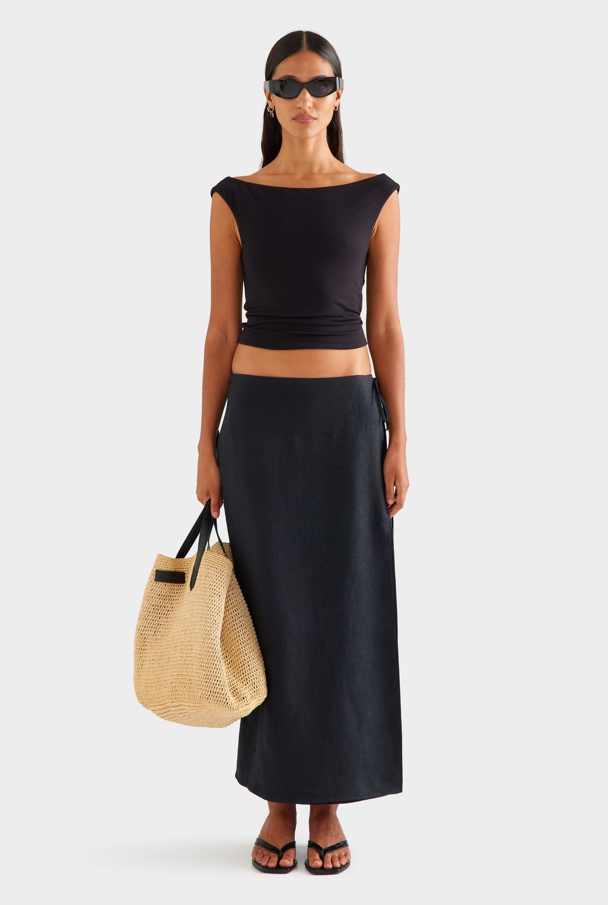 Twist Back Boat Neck Top - Black [[AU_MEDIA:gid://shopify/MediaImage/27756847530071]]