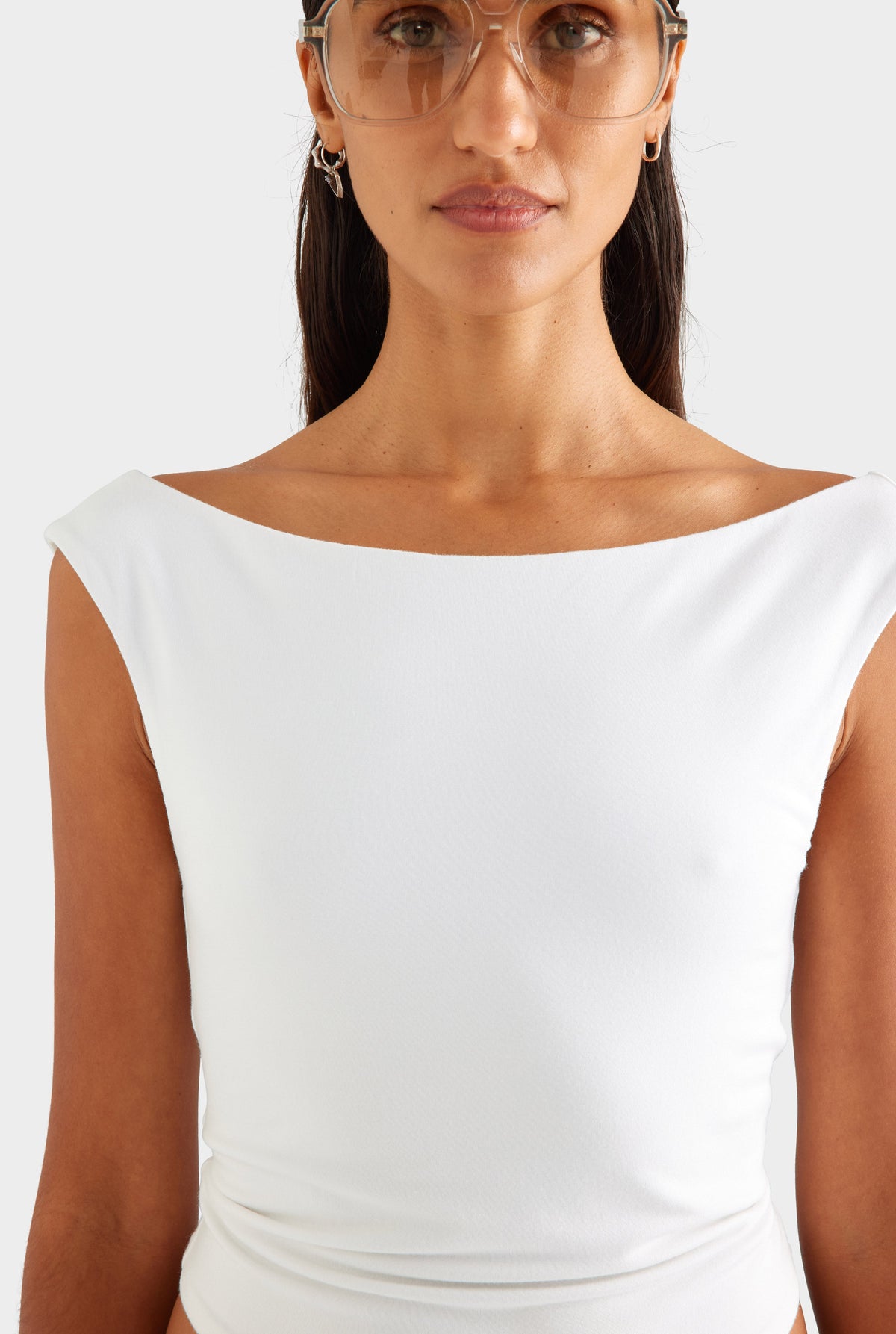 Twist Back Boat Neck Top - White [[AU_MEDIA:gid://shopify/MediaImage/27756851920983]]