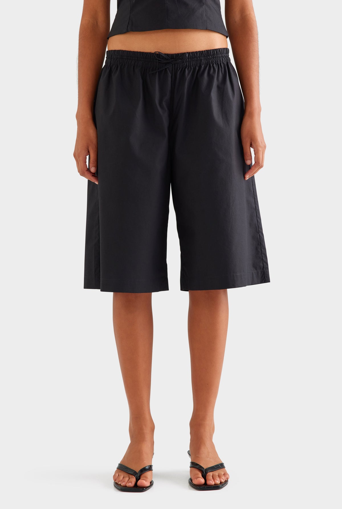 Cotton Bermuda Short - Black [[AU_MEDIA:gid://shopify/MediaImage/27756874432599]]
