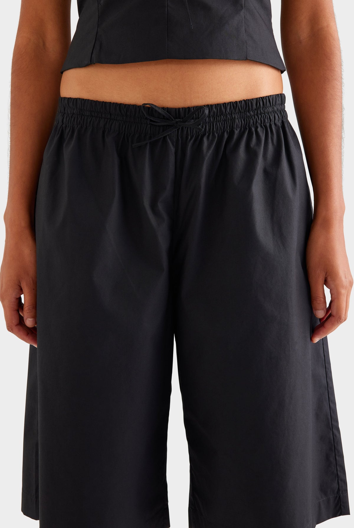 Cotton Bermuda Short - Black [[AU_MEDIA:gid://shopify/MediaImage/27756874793047]]