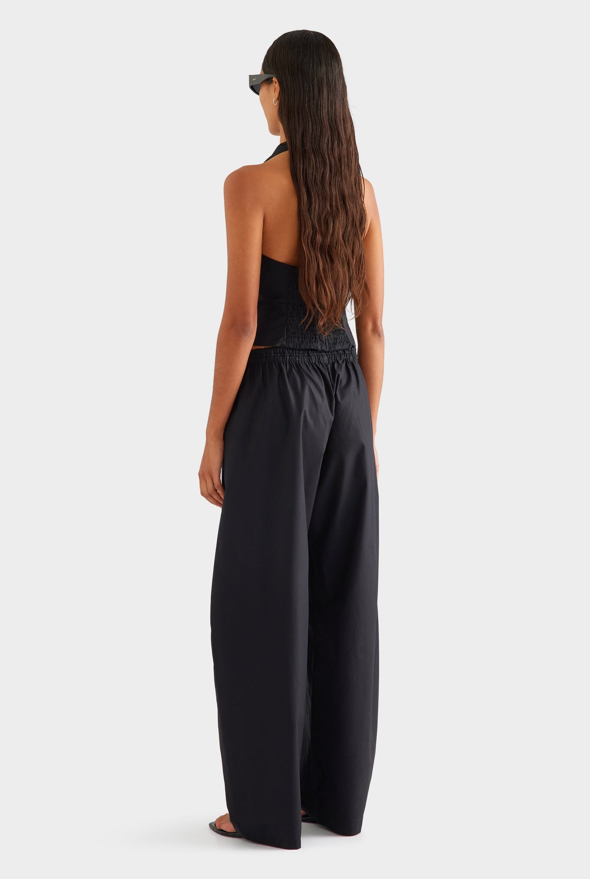 Cotton Barrel Leg Pant - Black [[AU_MEDIA:gid://shopify/MediaImage/27756875219031]]