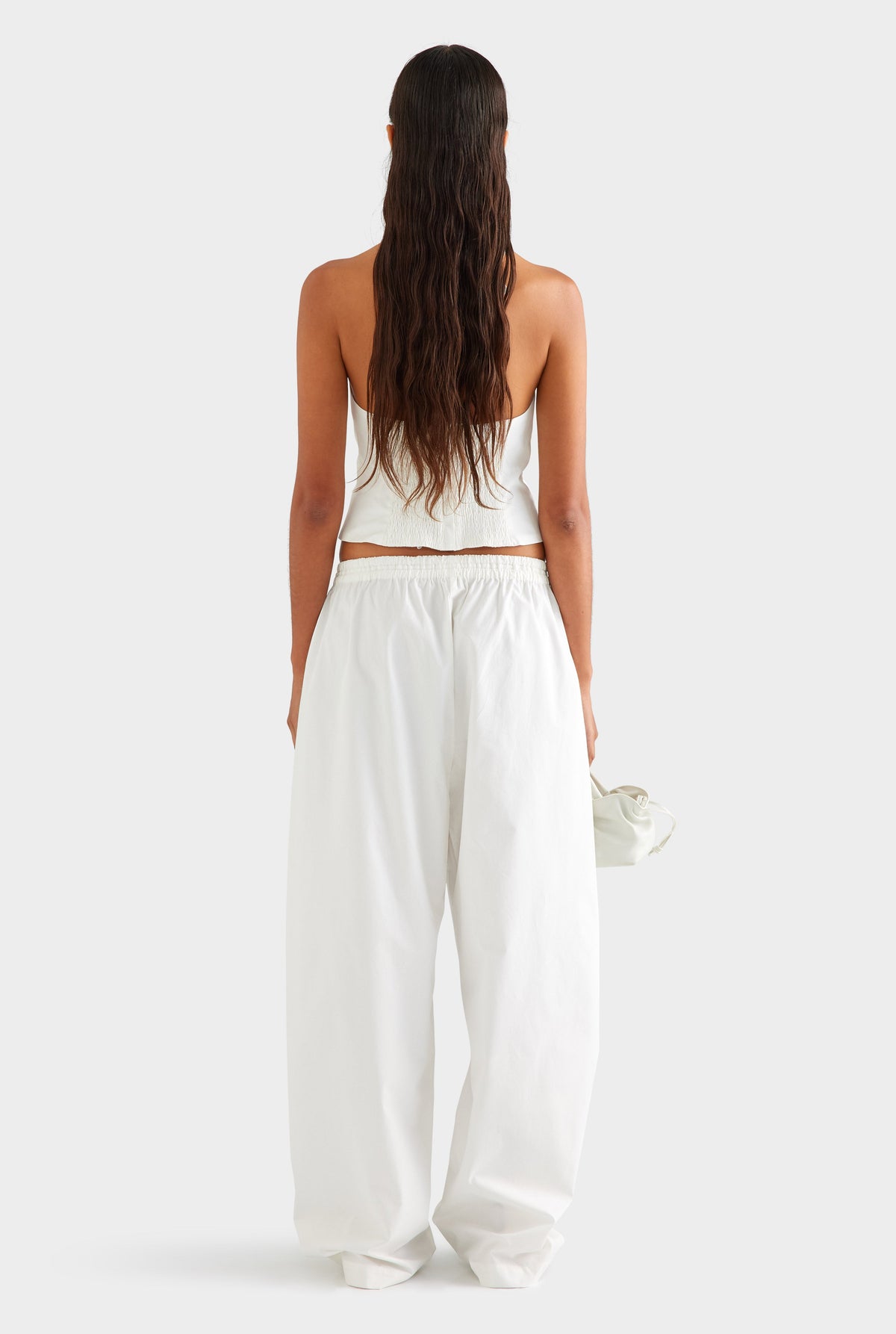 Cotton Barrel Leg Pant - White [[AU_MEDIA:gid://shopify/MediaImage/27756878037079]]