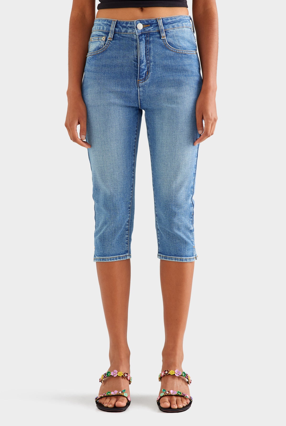 Denim Capri - Vintage Mid Indigo [[AU_MEDIA:gid://shopify/MediaImage/27956964425815]]