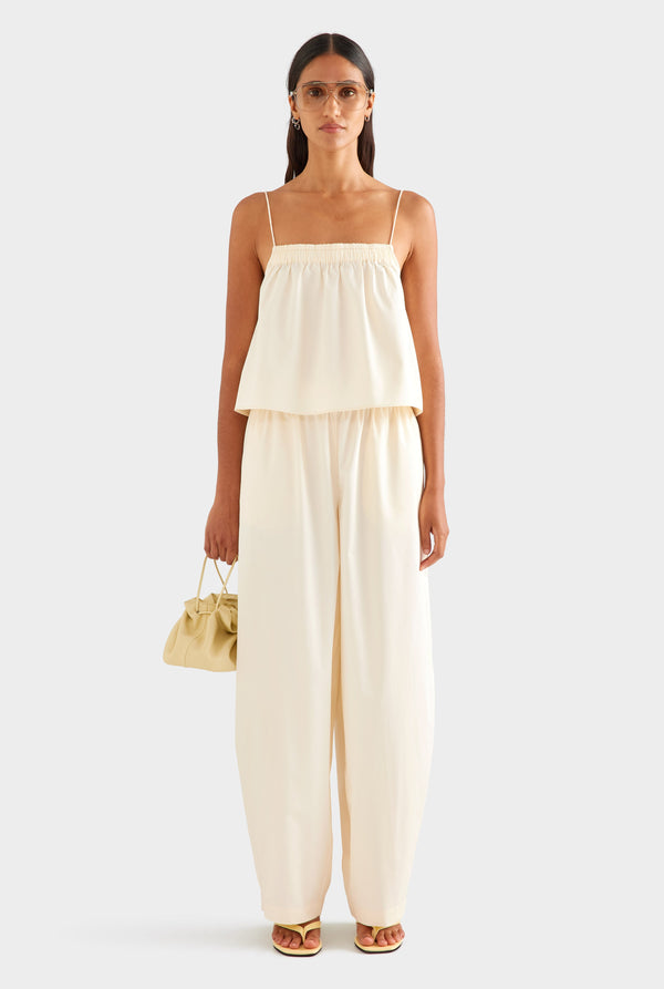 Double Elastic Cotton Twill Pant - Buttercream [[AU_MEDIA:gid://shopify/MediaImage/27957025701975]]