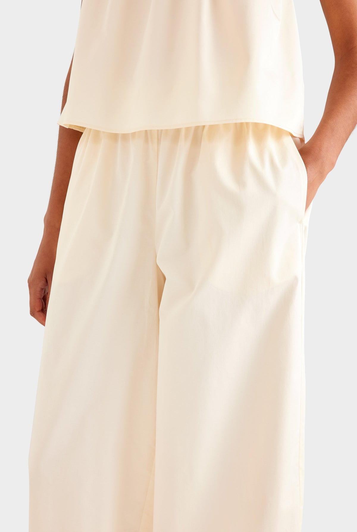 Double Elastic Cotton Twill Pant - Buttercream [[AU_MEDIA:gid://shopify/MediaImage/27957028847703]]