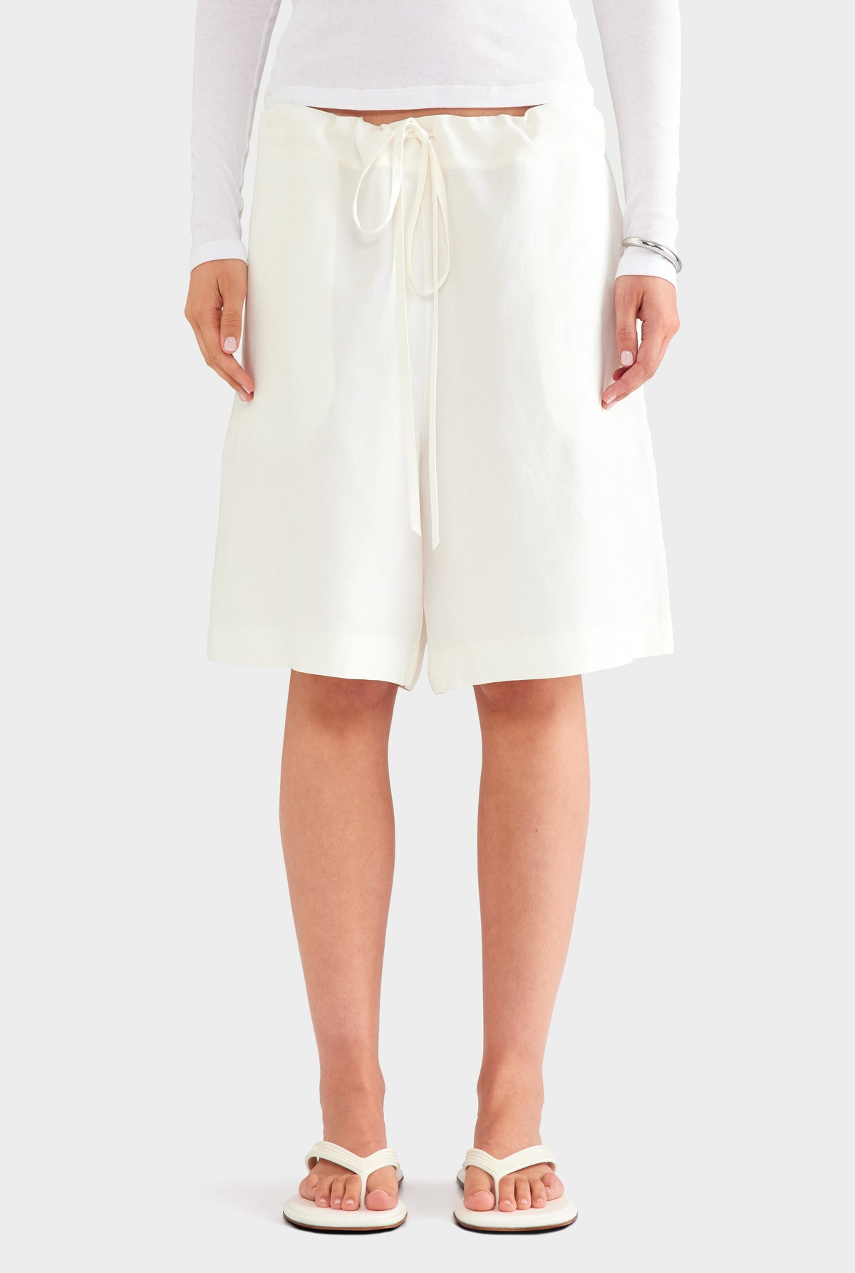 Linens Short With Drawstring Silk Linen Drawstring Short in Cream | Venroy – VENROY US