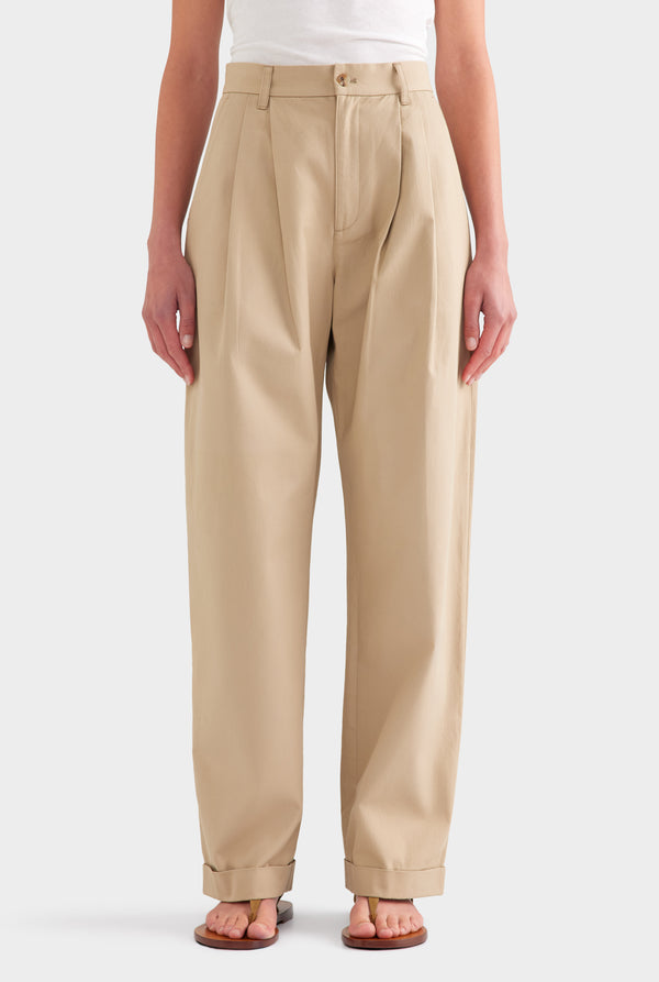 Tapered Cotton Pleat Pant - Pale Khaki