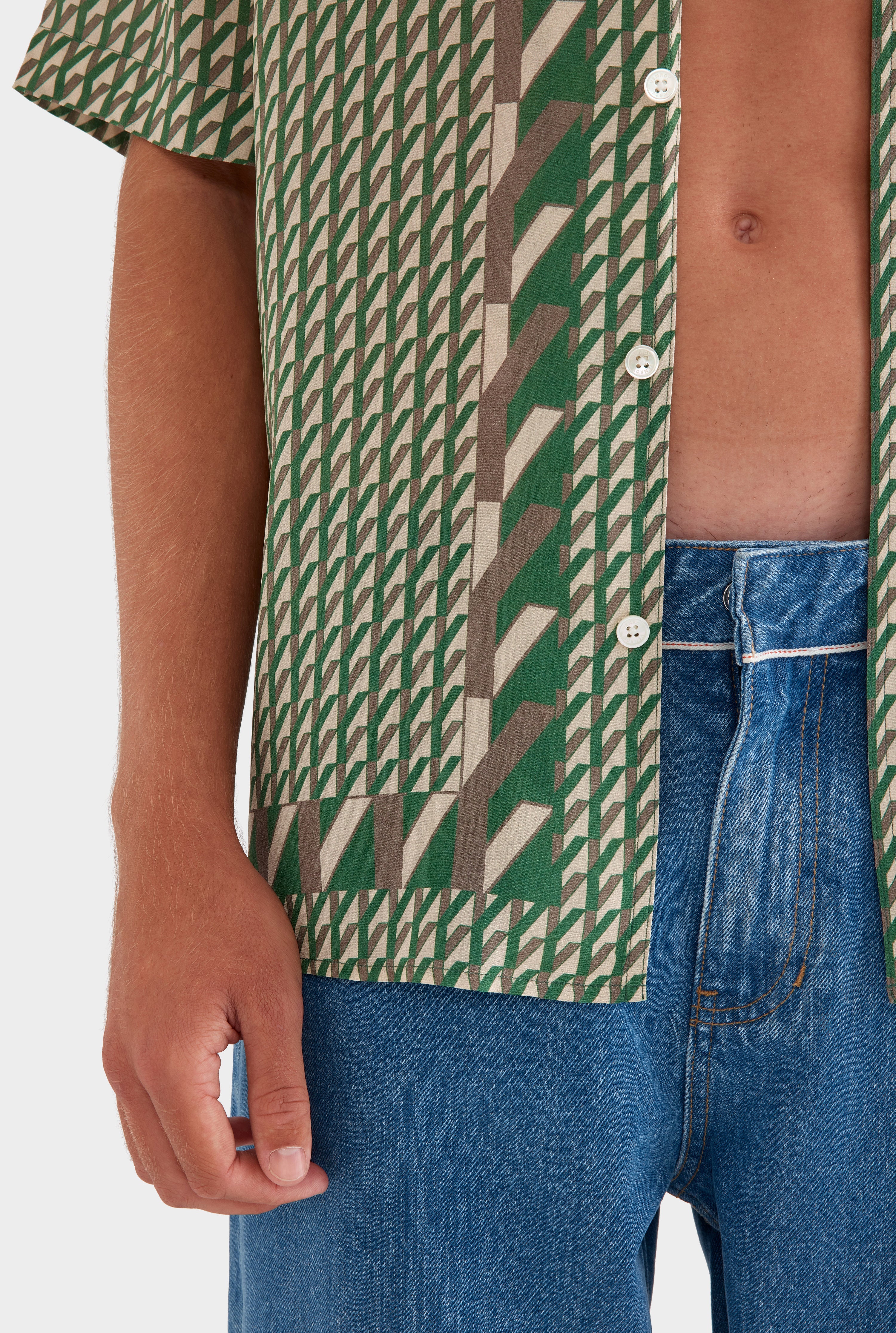 Flat Hem Short Sleeve Silk Camp Collar - Cactus/Antique White V Monogram