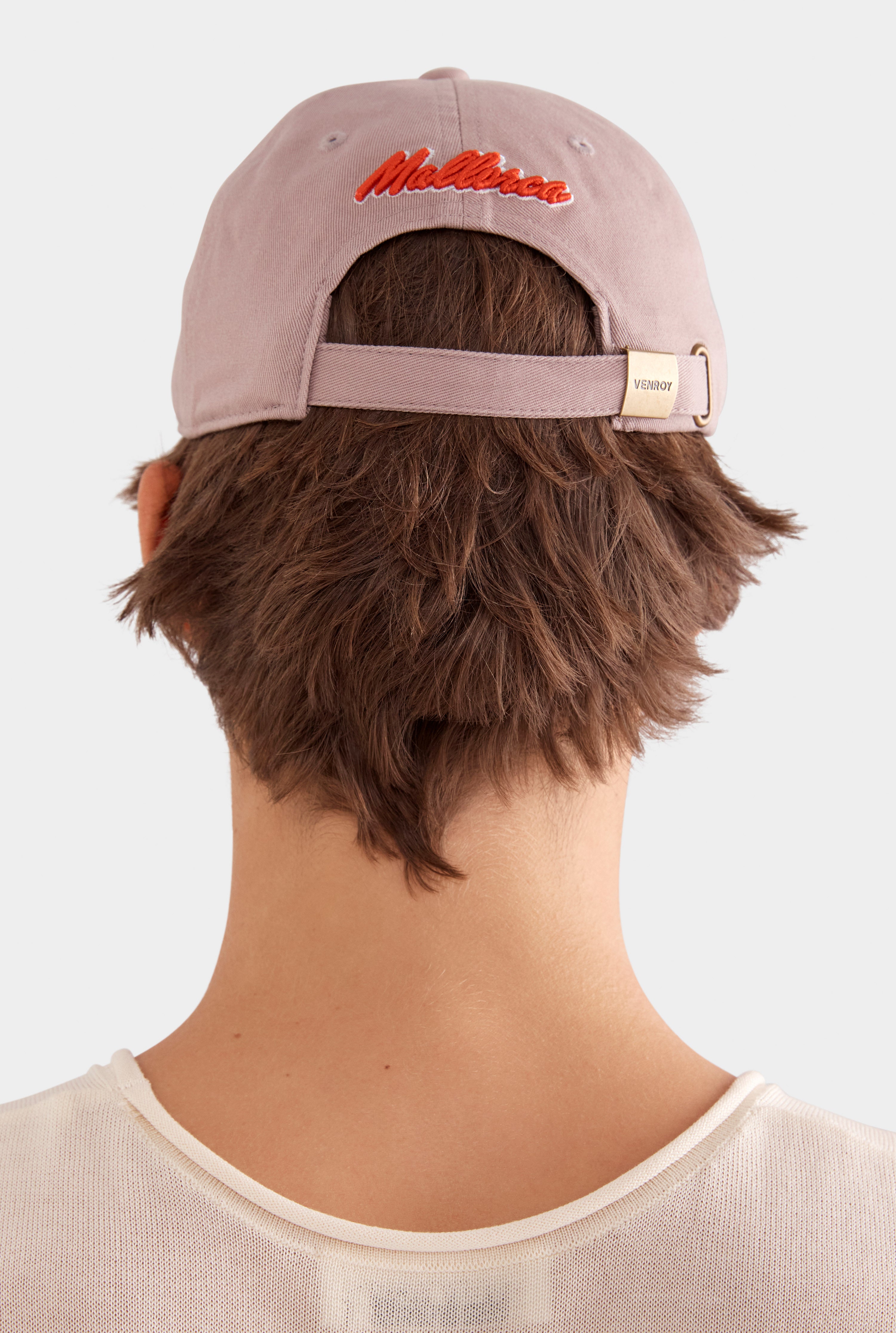 Que Lindo Cotton Logo Cap - Lilac/Red