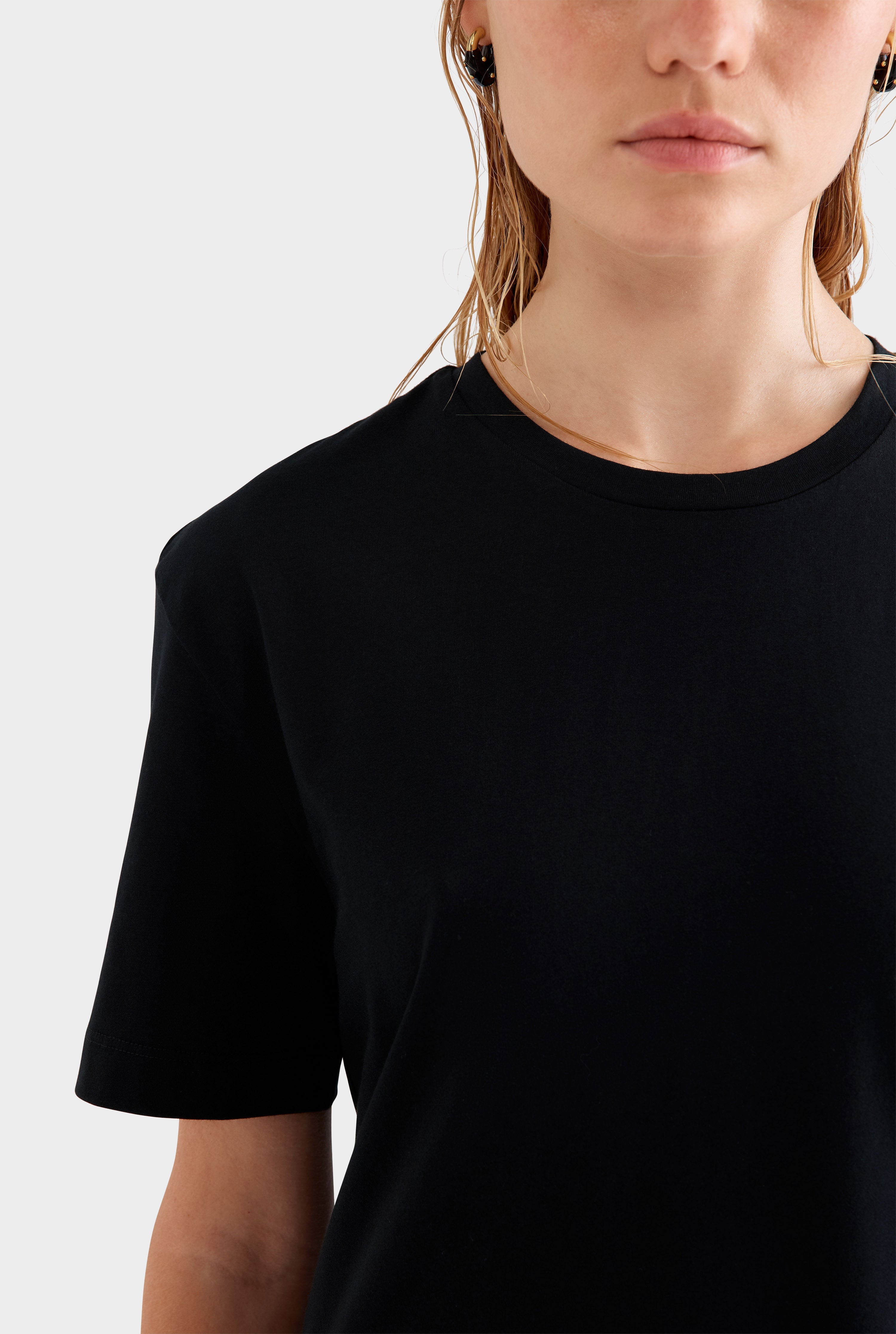 Relaxed Tee - Black