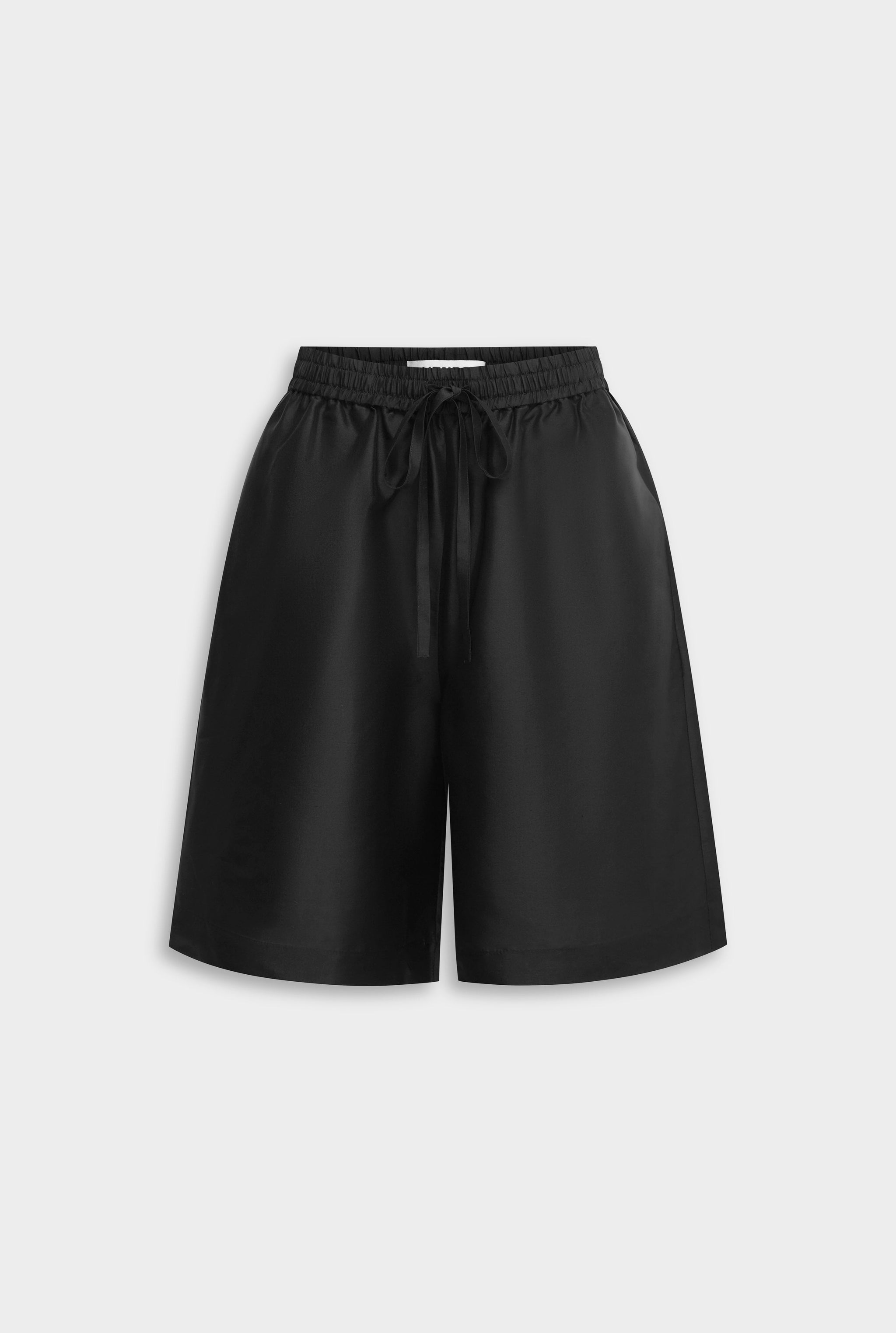 Silk Slub Bermuda Short - Black