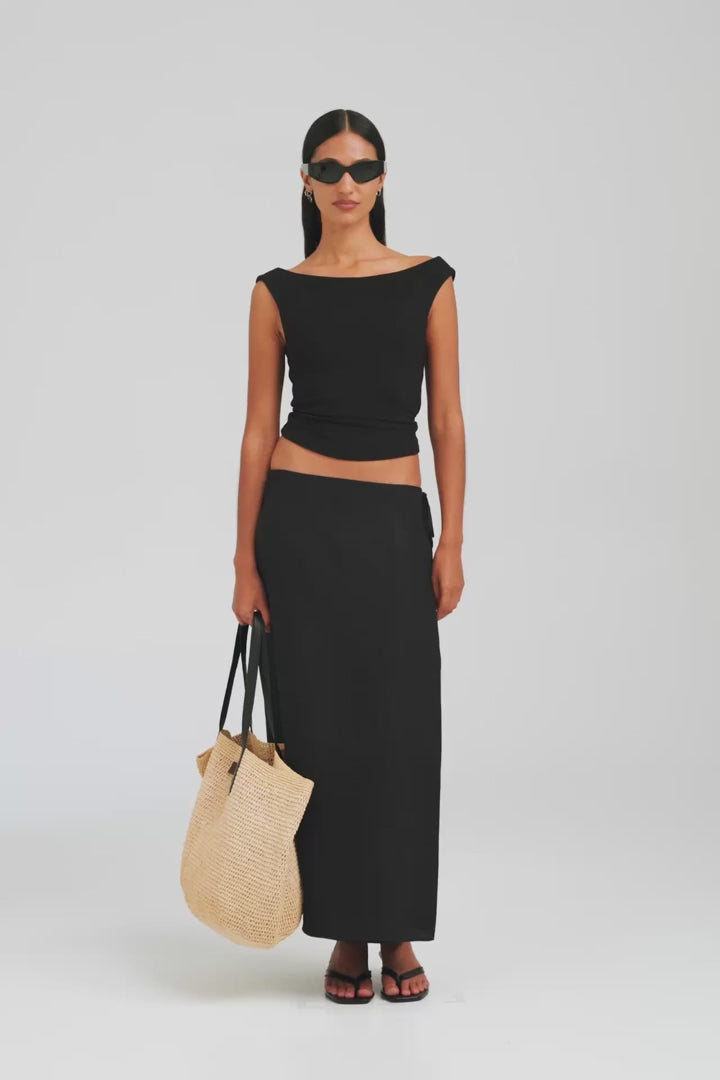 Twist Back Boat Neck Top - Black [[AU_MEDIA:gid://shopify/Video/27767285710935]]
