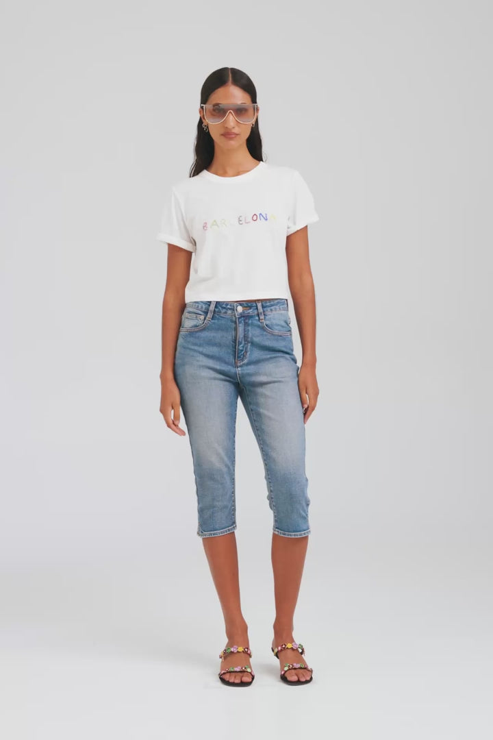 Denim Capri - Vintage Mid Indigo [[AU_MEDIA:gid://shopify/Video/27965514186839]]