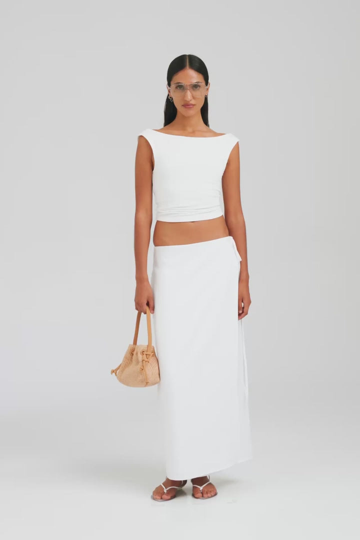 Twist Back Boat Neck Top - White [[AU_MEDIA:gid://shopify/Video/27767363698775]]