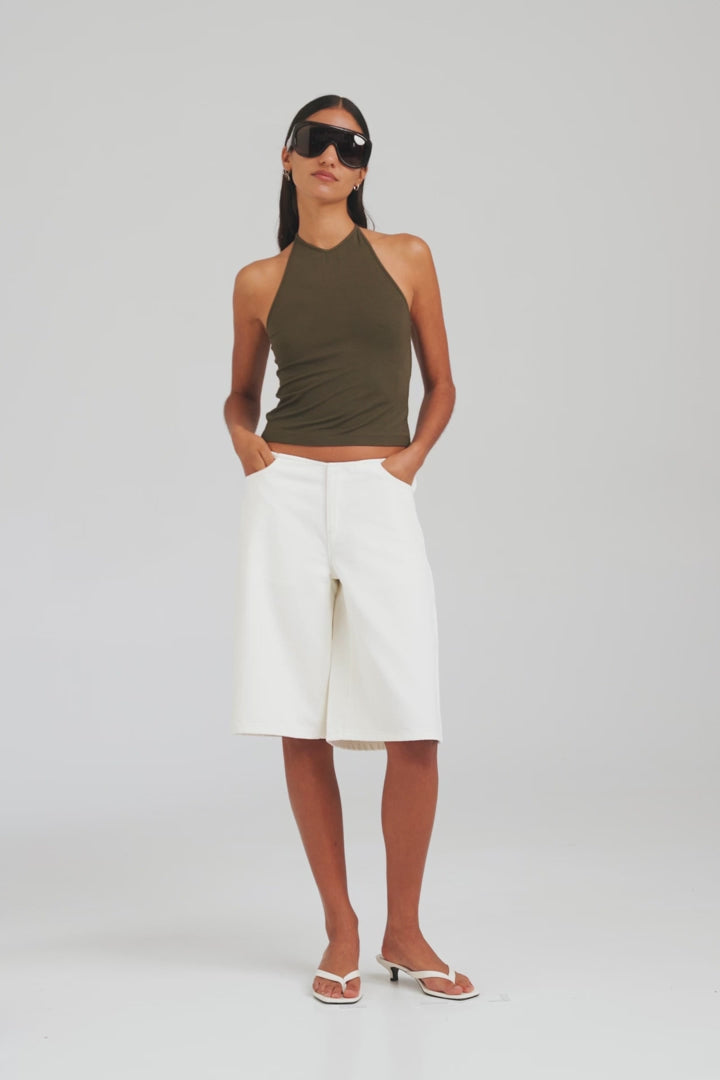 Low Rise Denim Bermuda - White [[AU_MEDIA:gid://shopify/Video/27965529325655]]